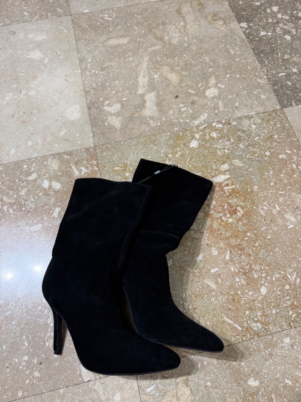 Boot - Picture 3 of 4